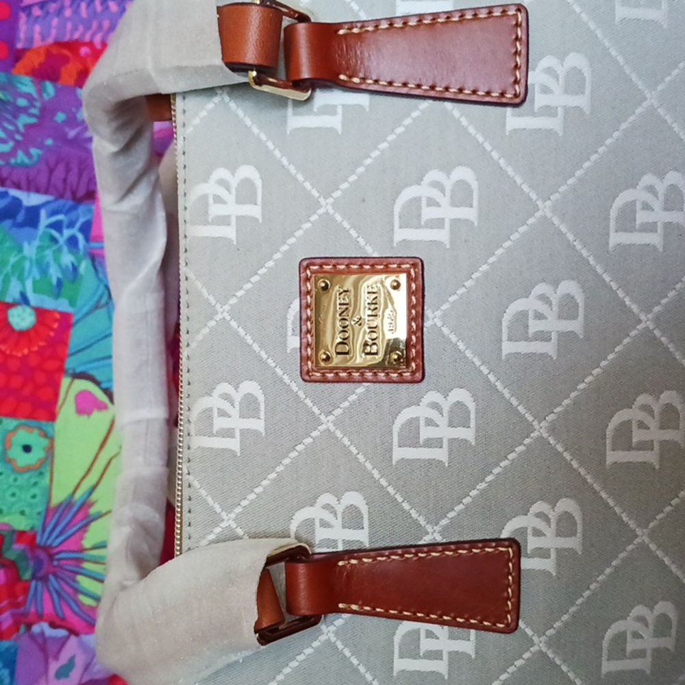 Dooney and Bourke Tote - Picture 2 of 14
